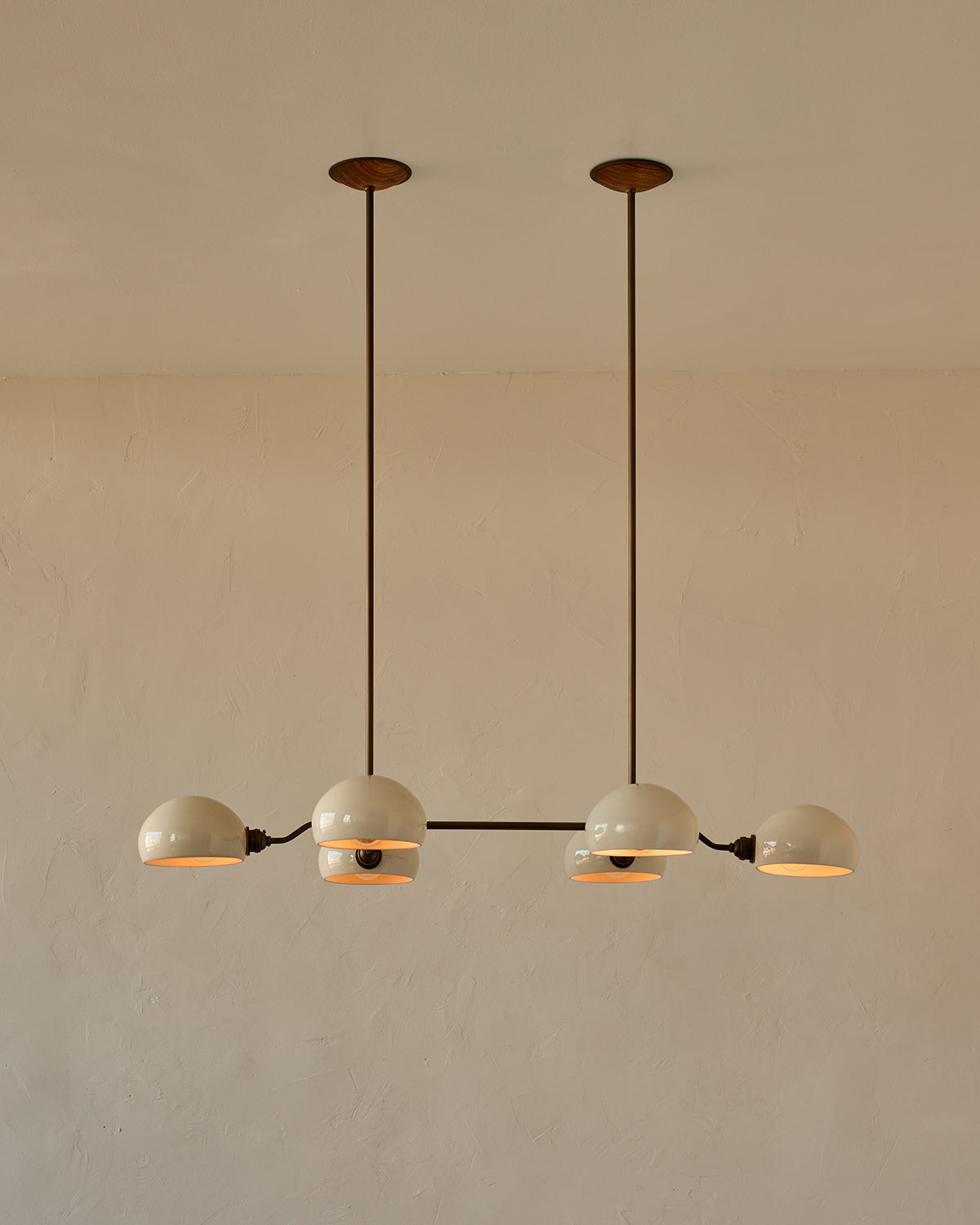 #shade-color_cream #Metal-+-Wood-Finish_Antique Brass / Black Walnut