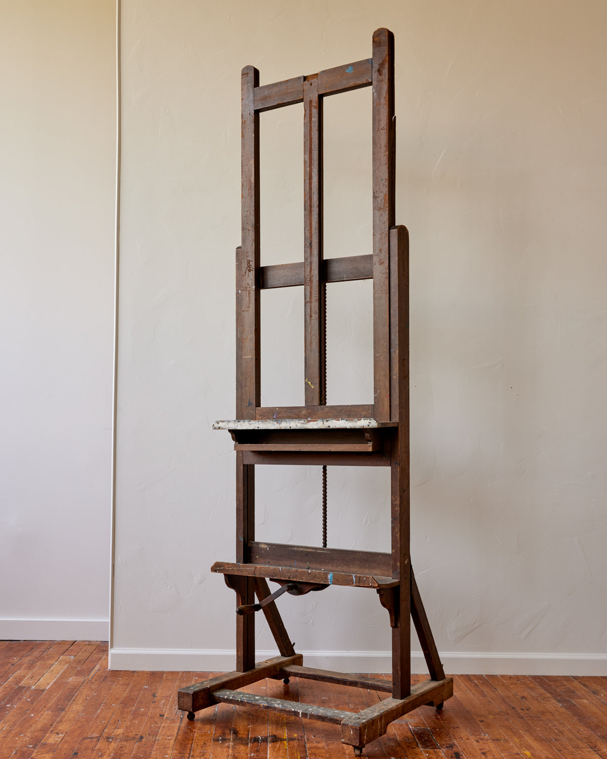 Studio easel discount