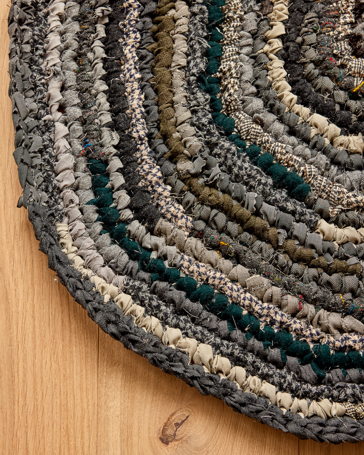 Olly's Oval Rag Rug - Gray with Green