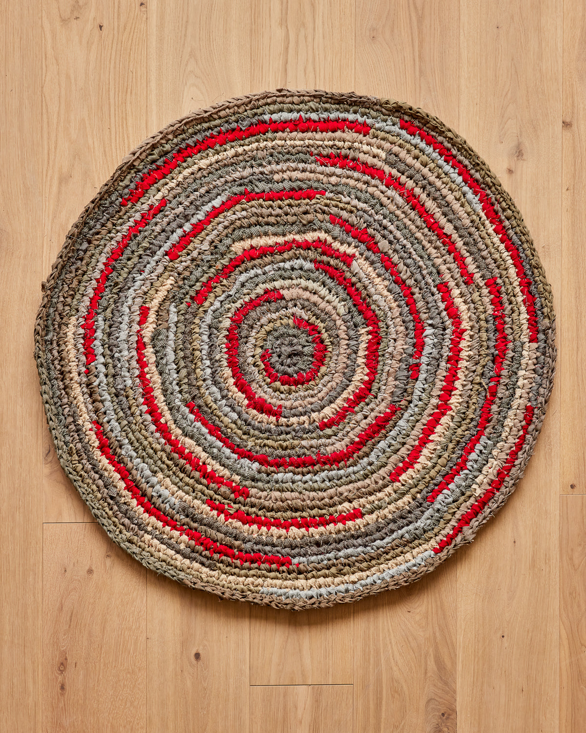 Olly's Circular Rug - Red with Gray