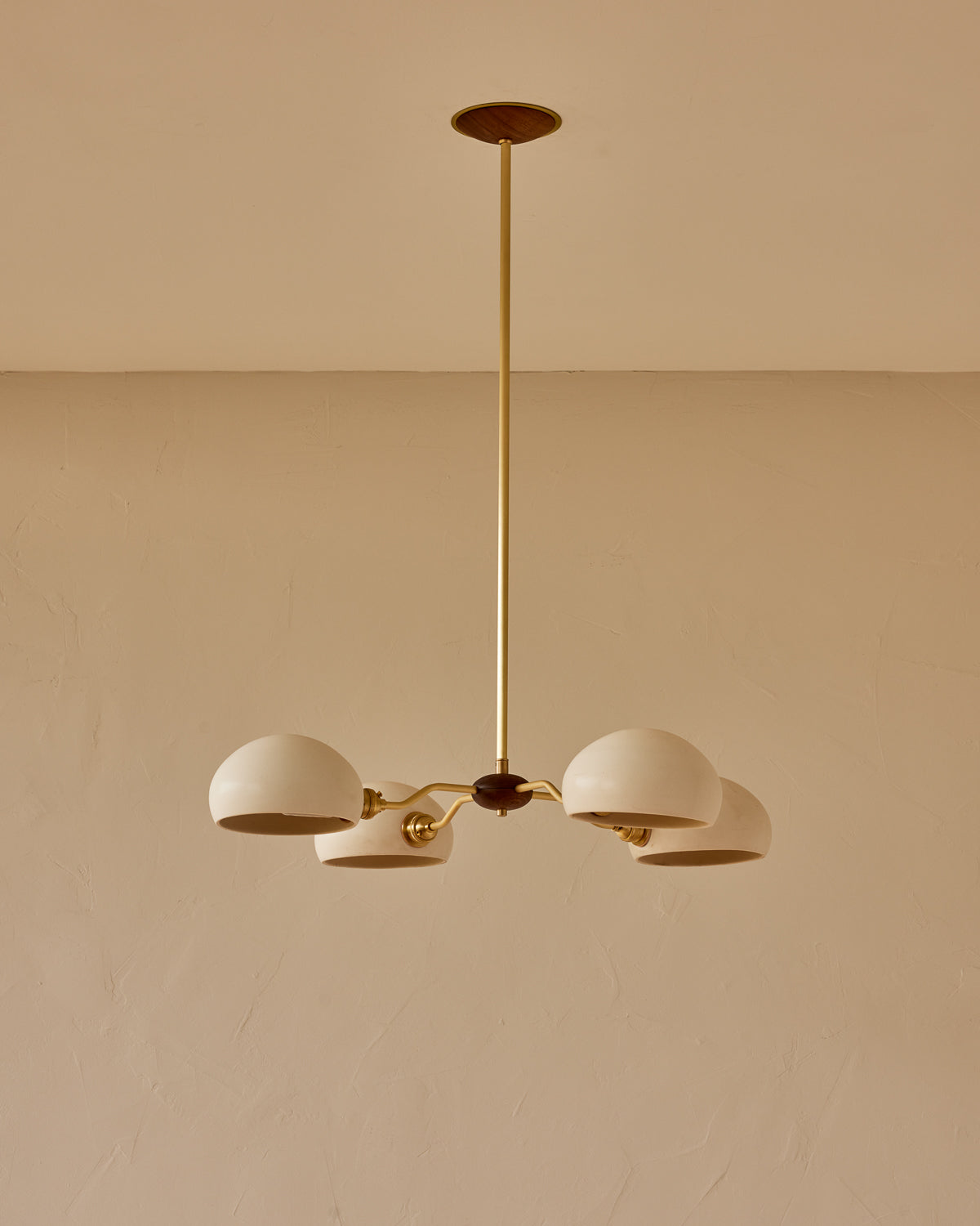 #shade-color_dove #Metal-+-Wood-Finish_Satin Brass / Black Walnut