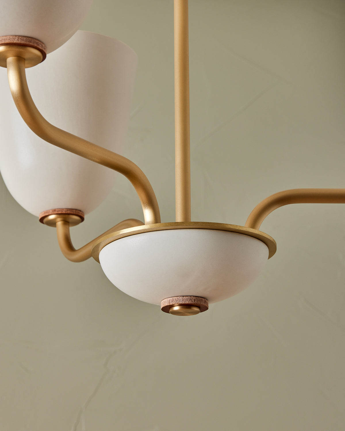 #shade-finish_dove #metal-finish_satin brass