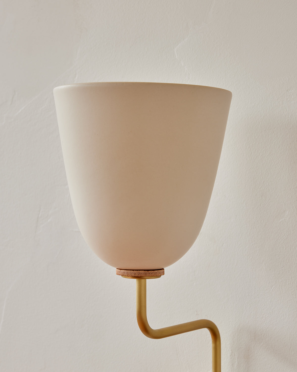 #shade-finish_dove #Metal-+-Wood-Finish_Satin Brass / Clear Maple
