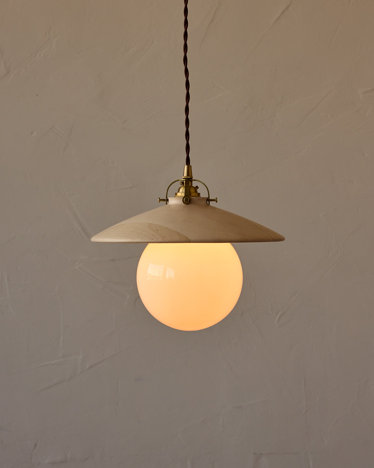 #shade-finish_clear maple #Cord-Color---Glass_brown Cord - white Globe