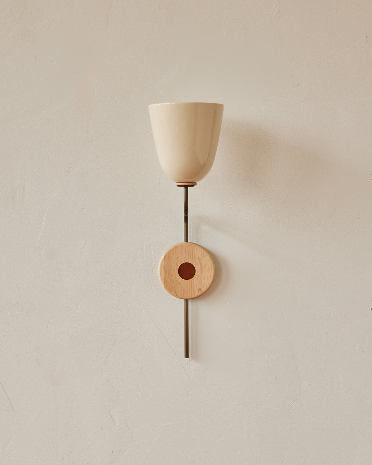 #shade-finish_cream #Metal-+-Wood-Finish_Antique Brass / Clear Maple #wiring_hardwired