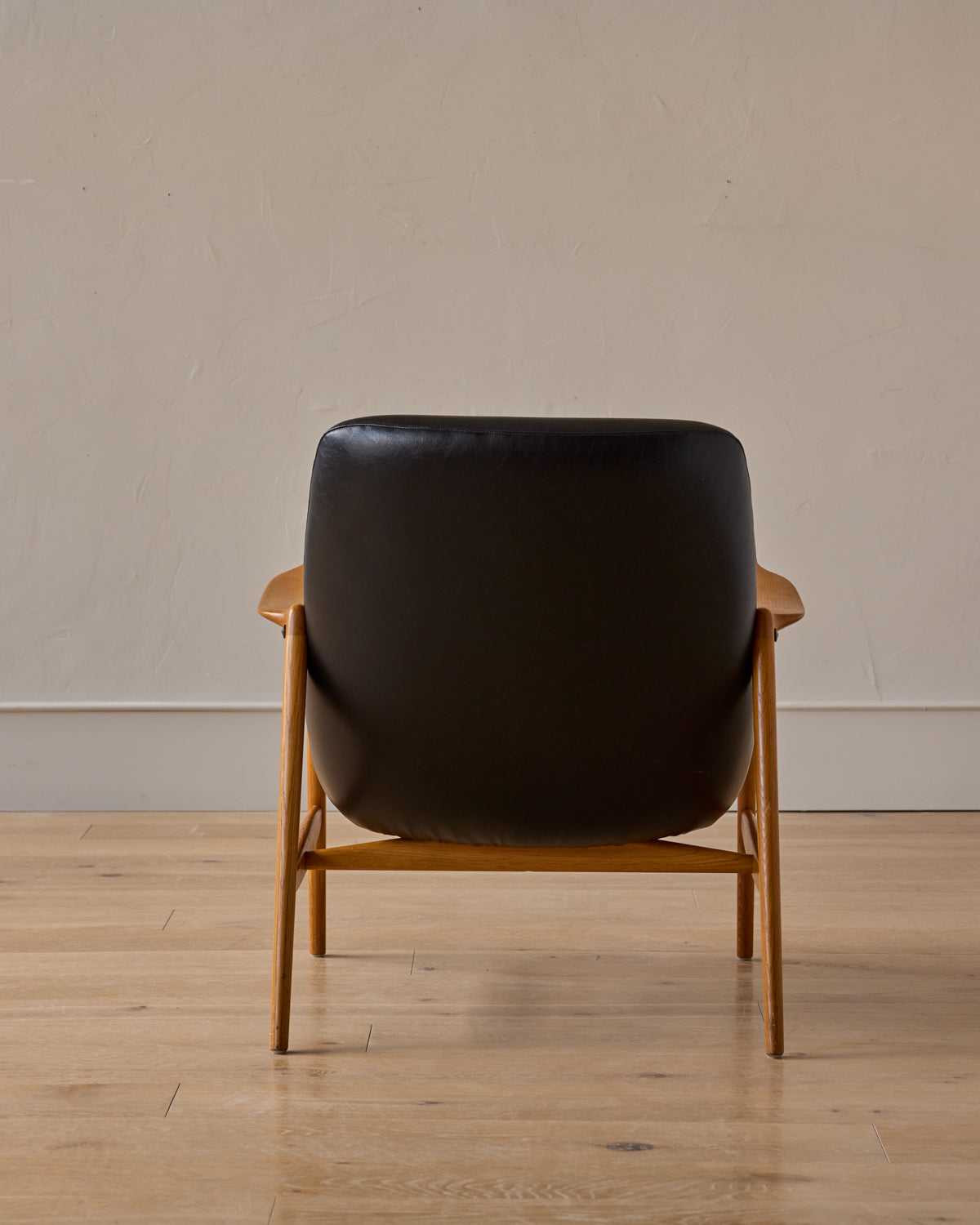 Oak Frame Easy Chair