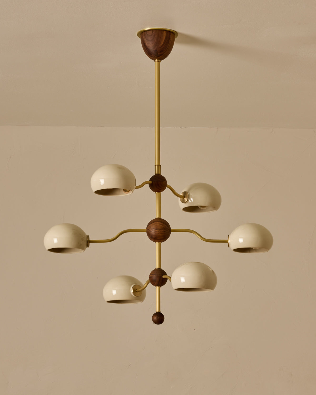 #shade-color_cream #Metal-+-Wood-Finish_Satin Brass / Black Walnut