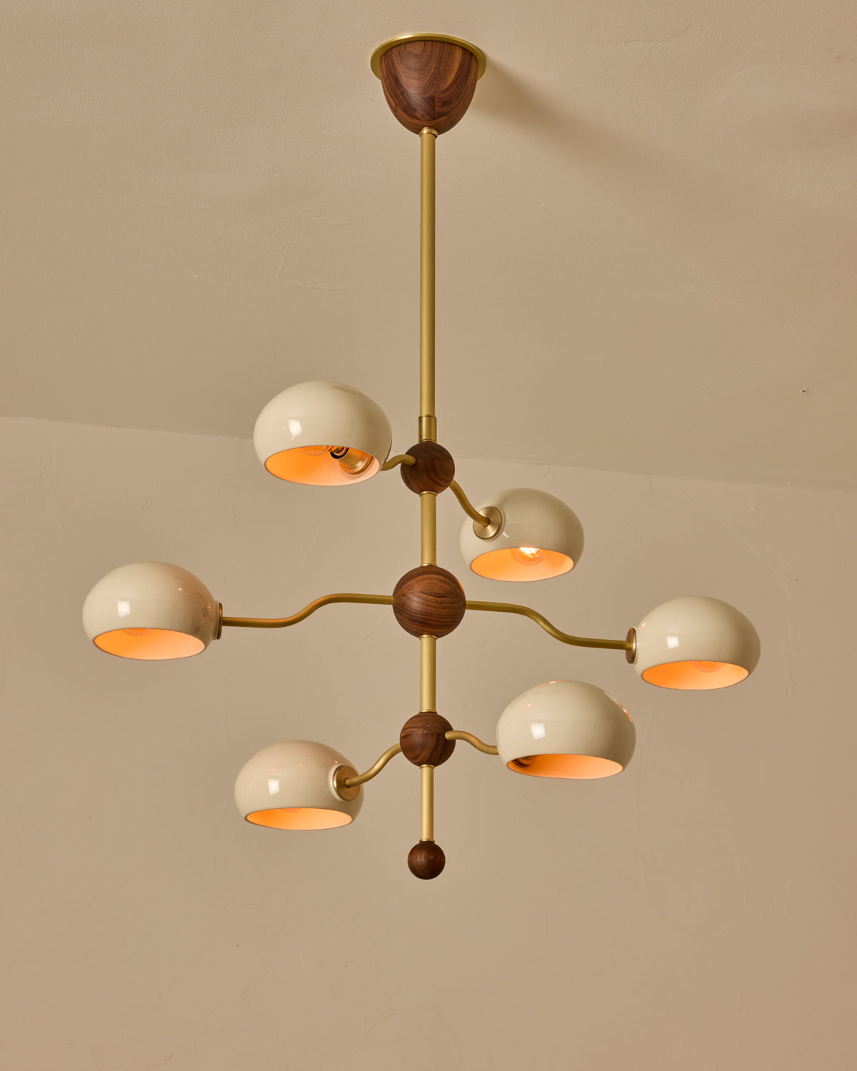 #shade-color_cream #Metal-+-Wood-Finish_Satin Brass / Black Walnut