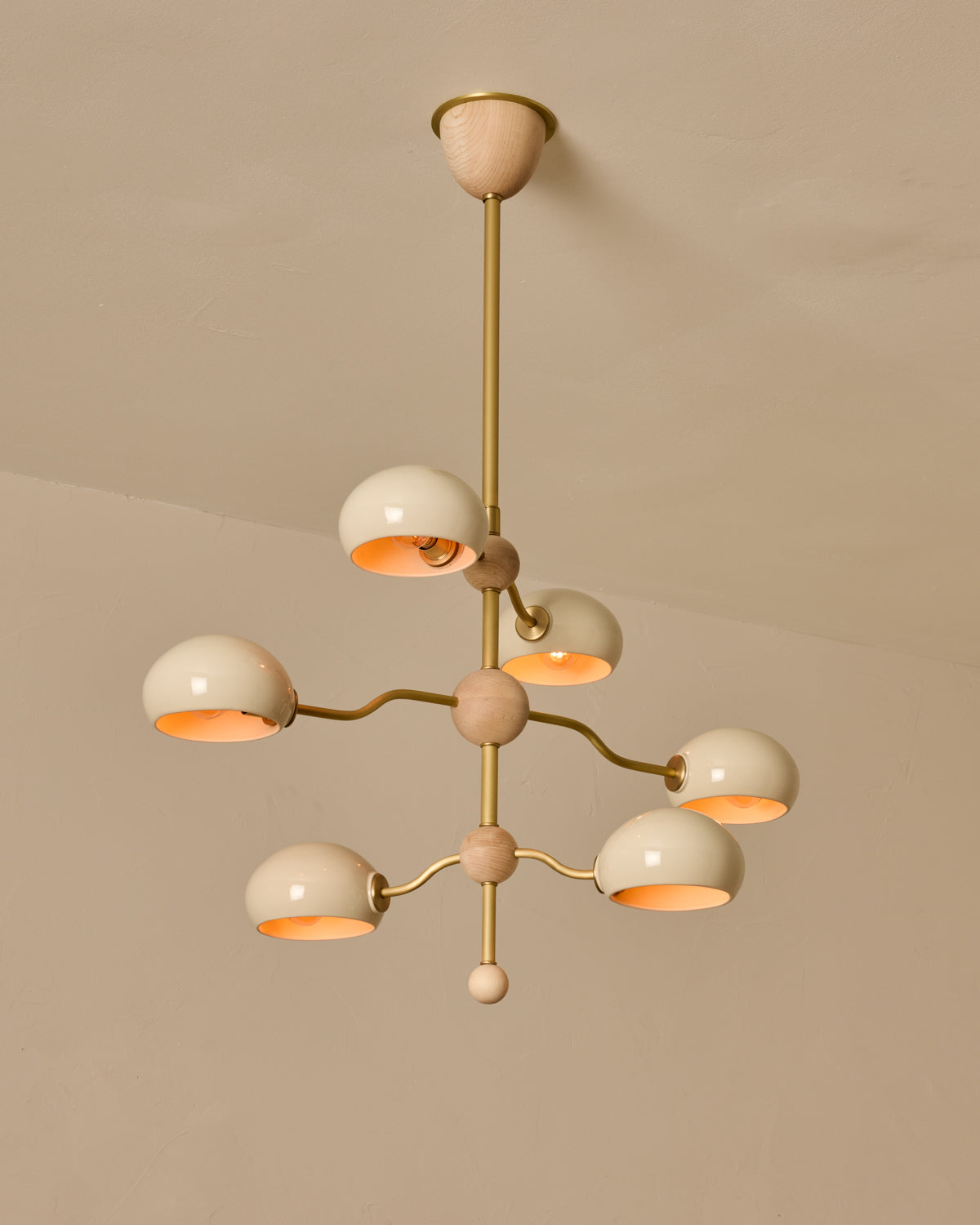#shade-color_cream #Metal-+-Wood-Finish_Satin Brass / Clear Maple