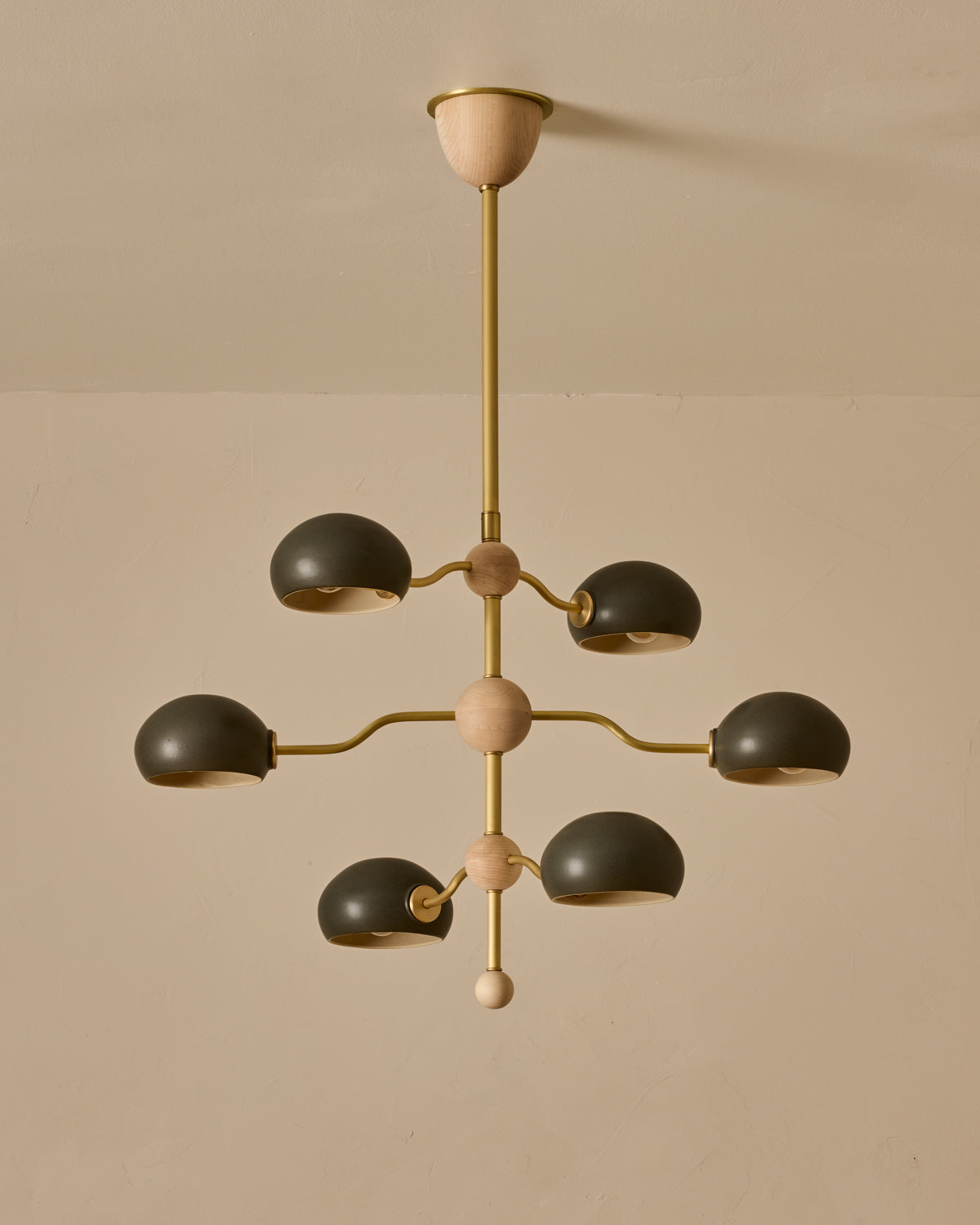 #shade-color_almost black #Metal-+-Wood-Finish_Satin Brass / Clear Maple