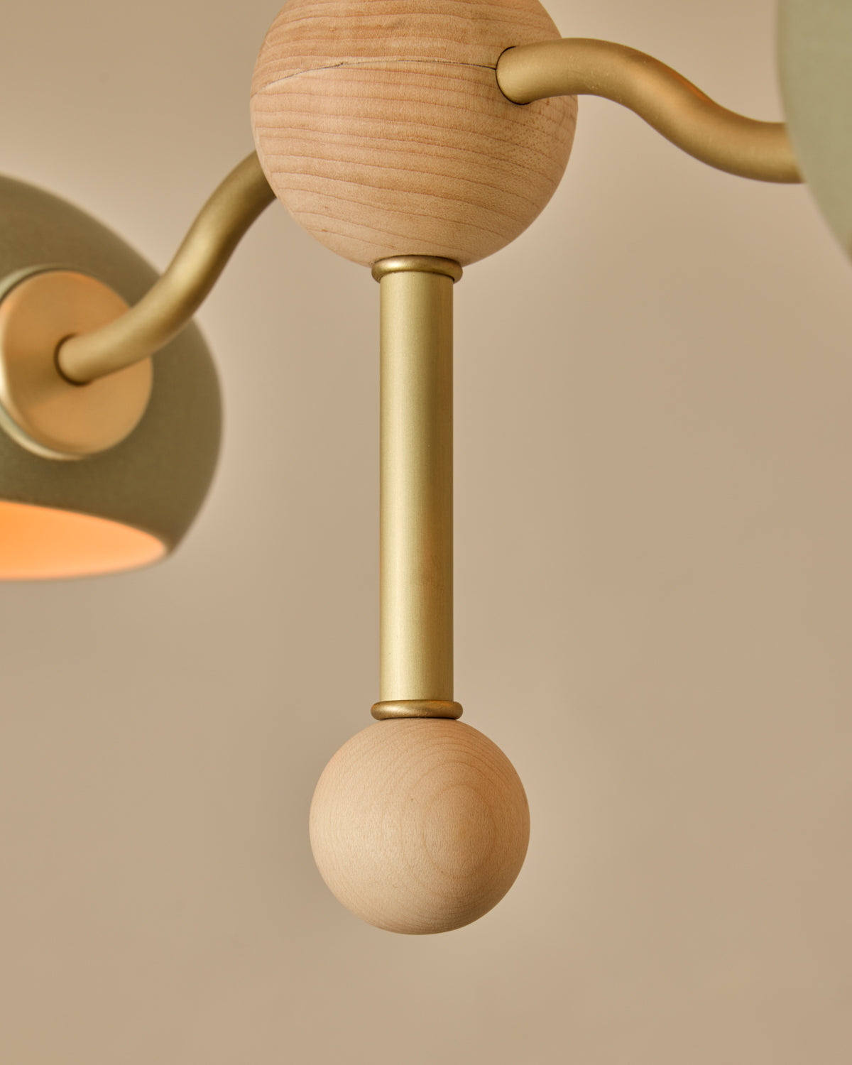 #shade-color_olivine #Metal-+-Wood-Finish_Satin Brass / Clear Maple