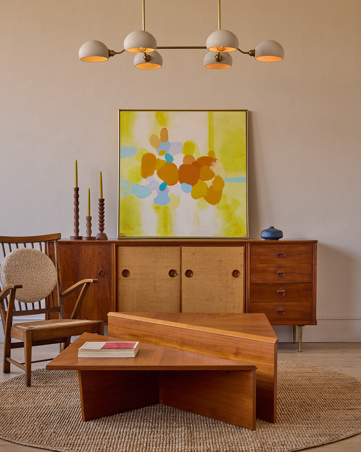 #shade-color_dove #Metal-+-Wood-Finish_Satin Brass / Black Walnut