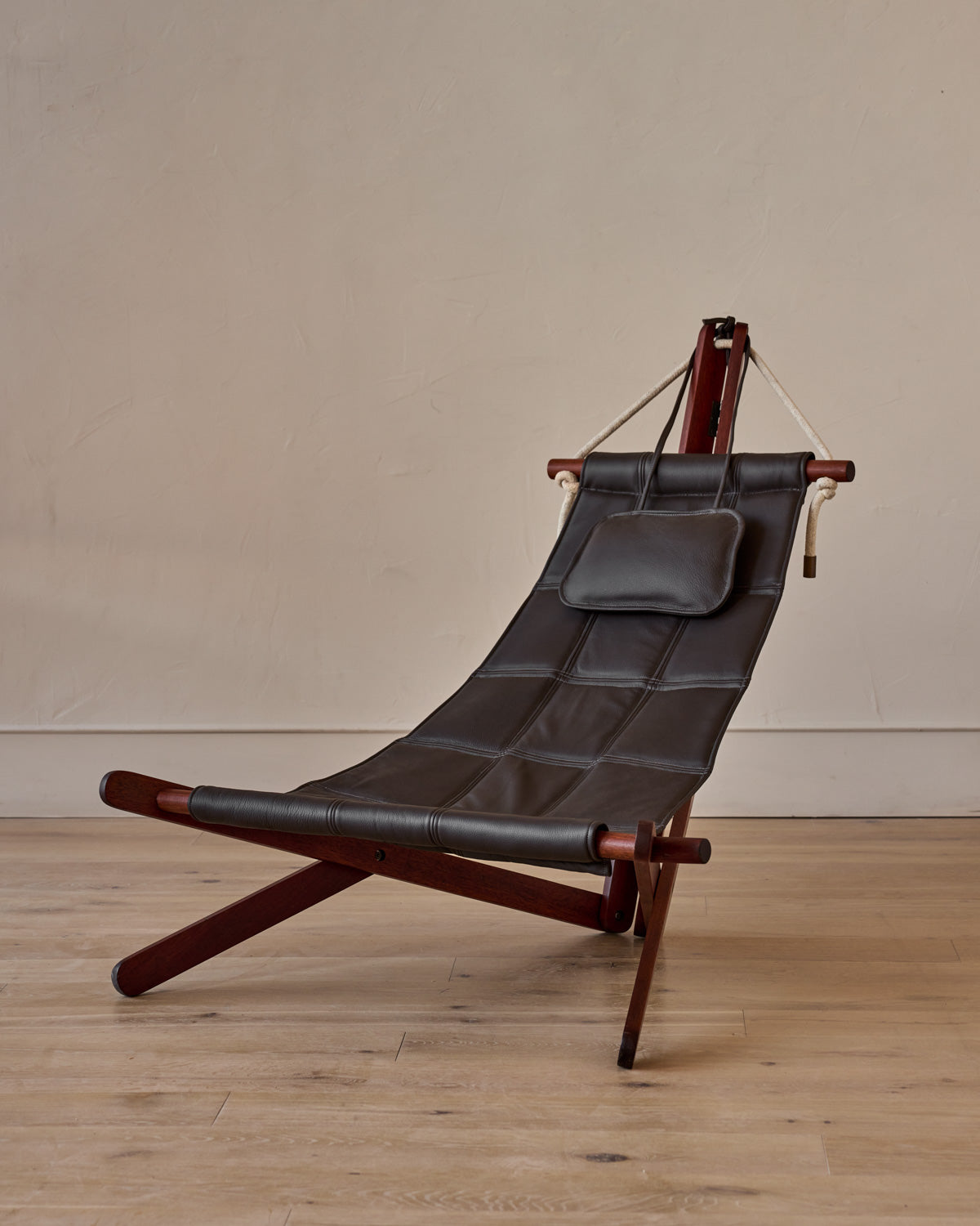 Sculptural Lounge "Sail Chair"