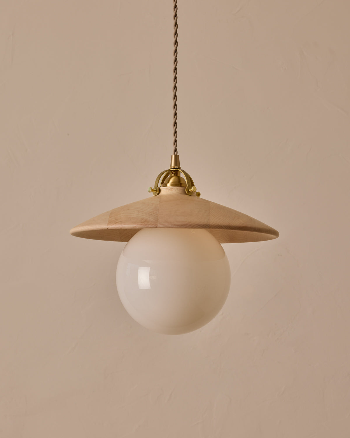 #shade-finish_clear maple #Cord-Color---Glass_beige Cord - white Globe