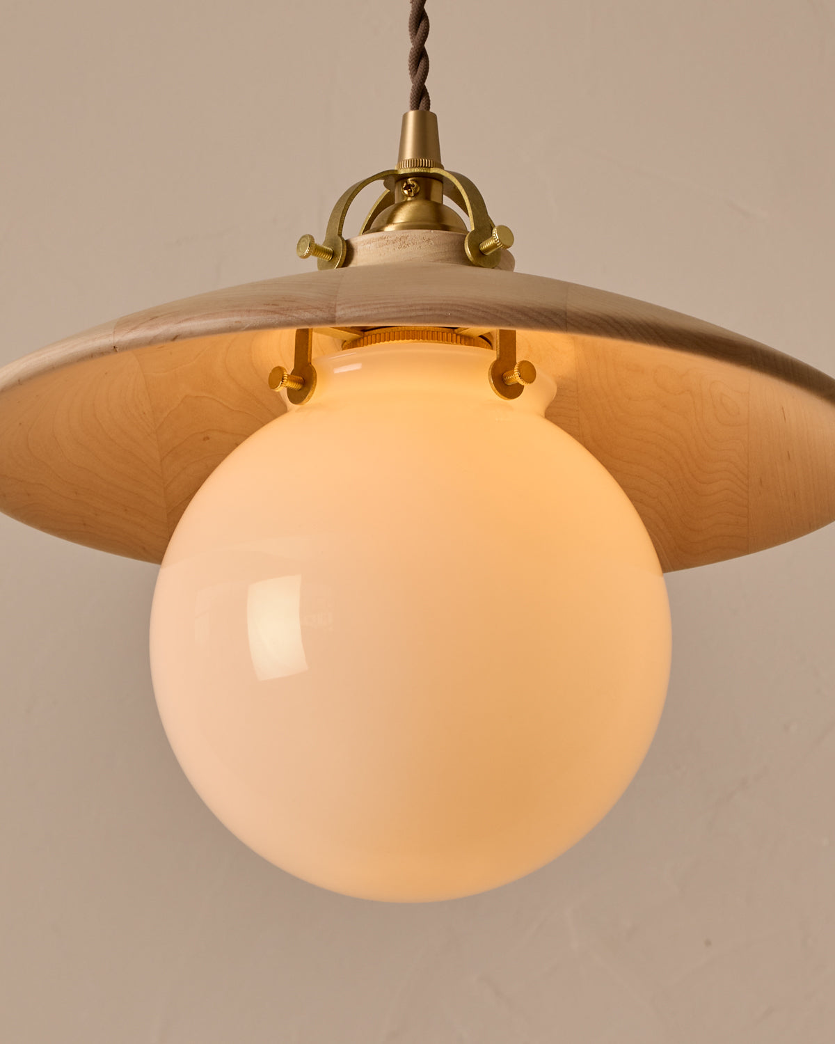#shade-finish_clear maple #Cord-Color---Glass_brown Cord - white Globe
