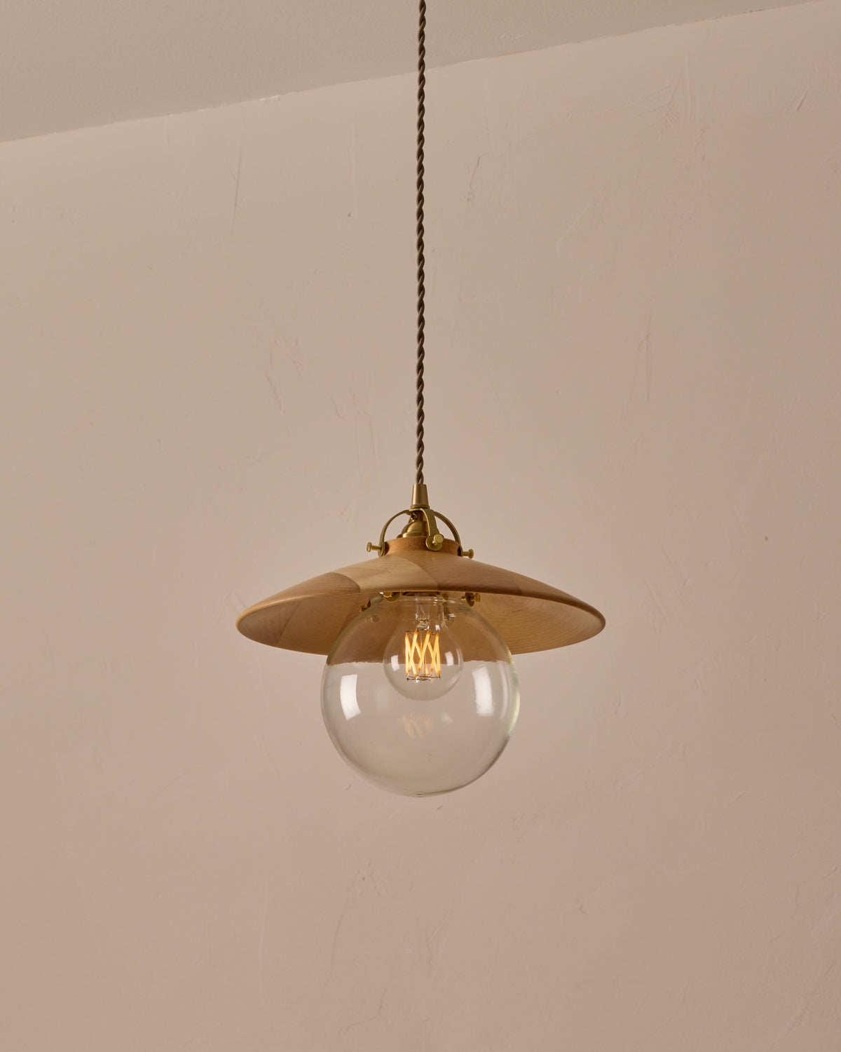 #shade-finish_natural maple #Cord-Color---Glass_Beige Cord - Clear Globe
