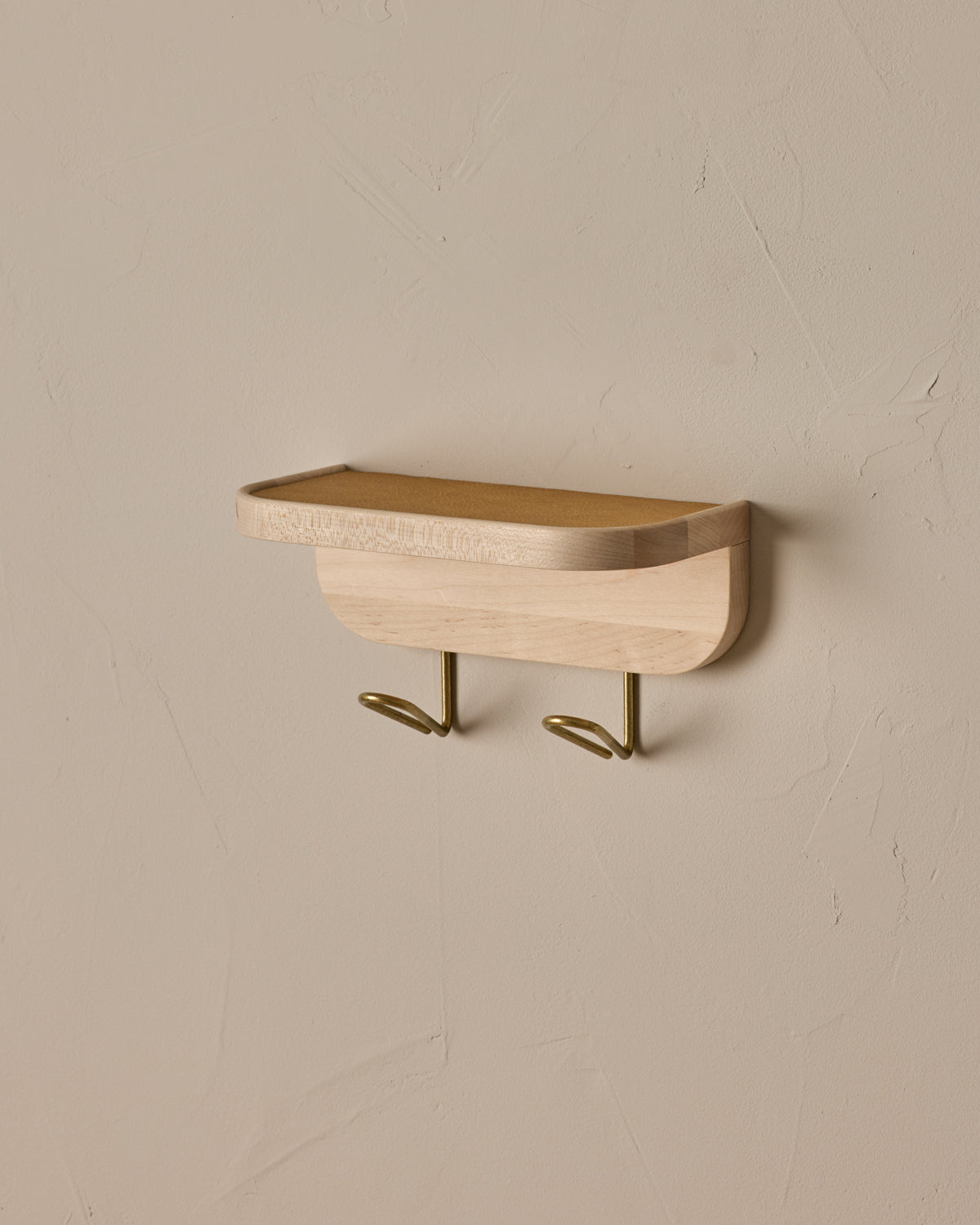 Bennett Wall Rack - Clear Maple