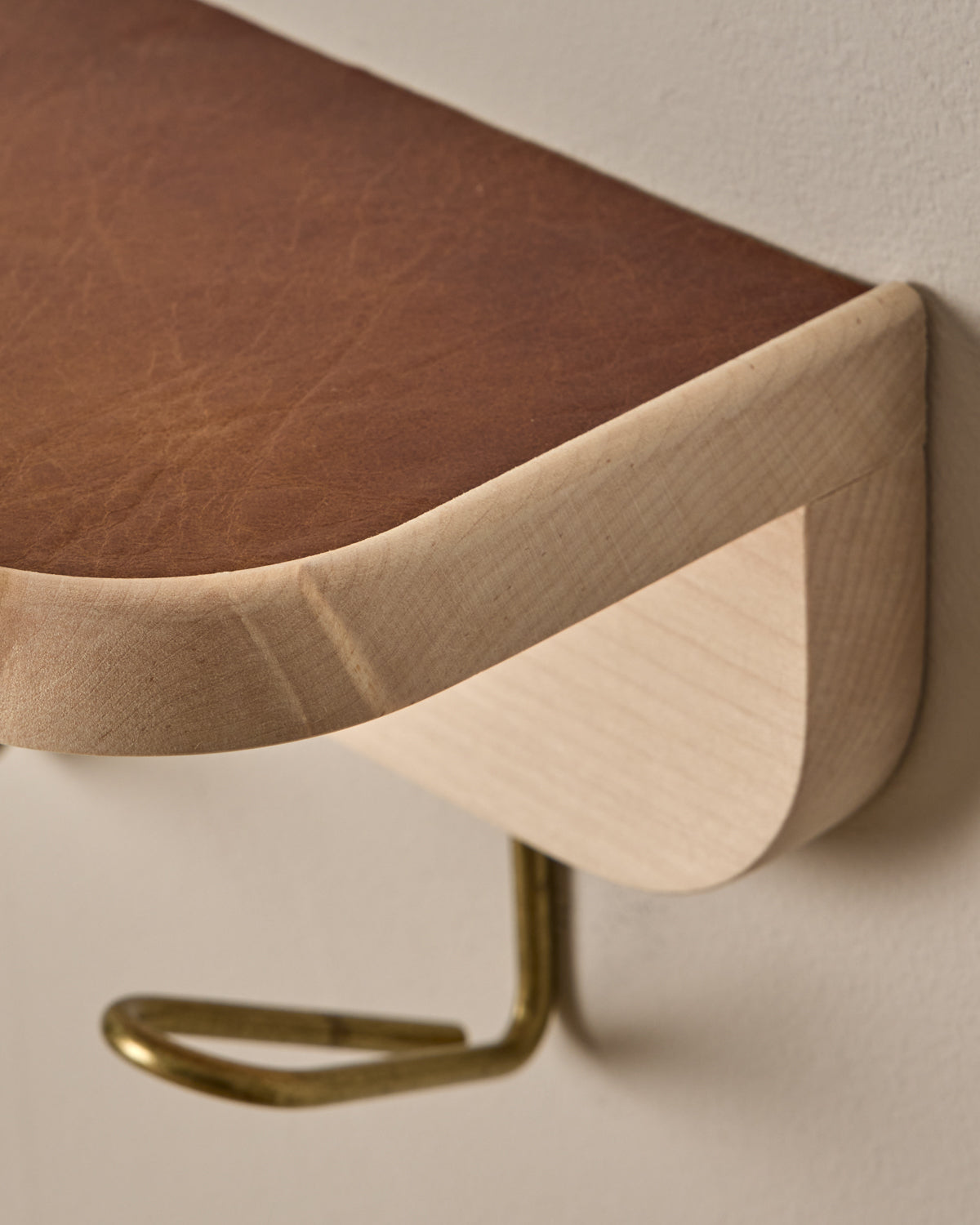 Bennett Wall Rack - Clear Maple