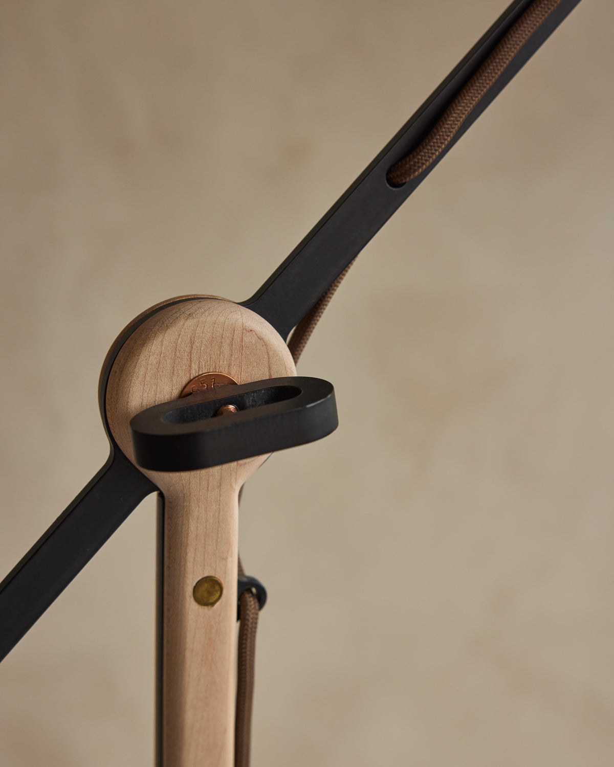 Alek Desk Lamp