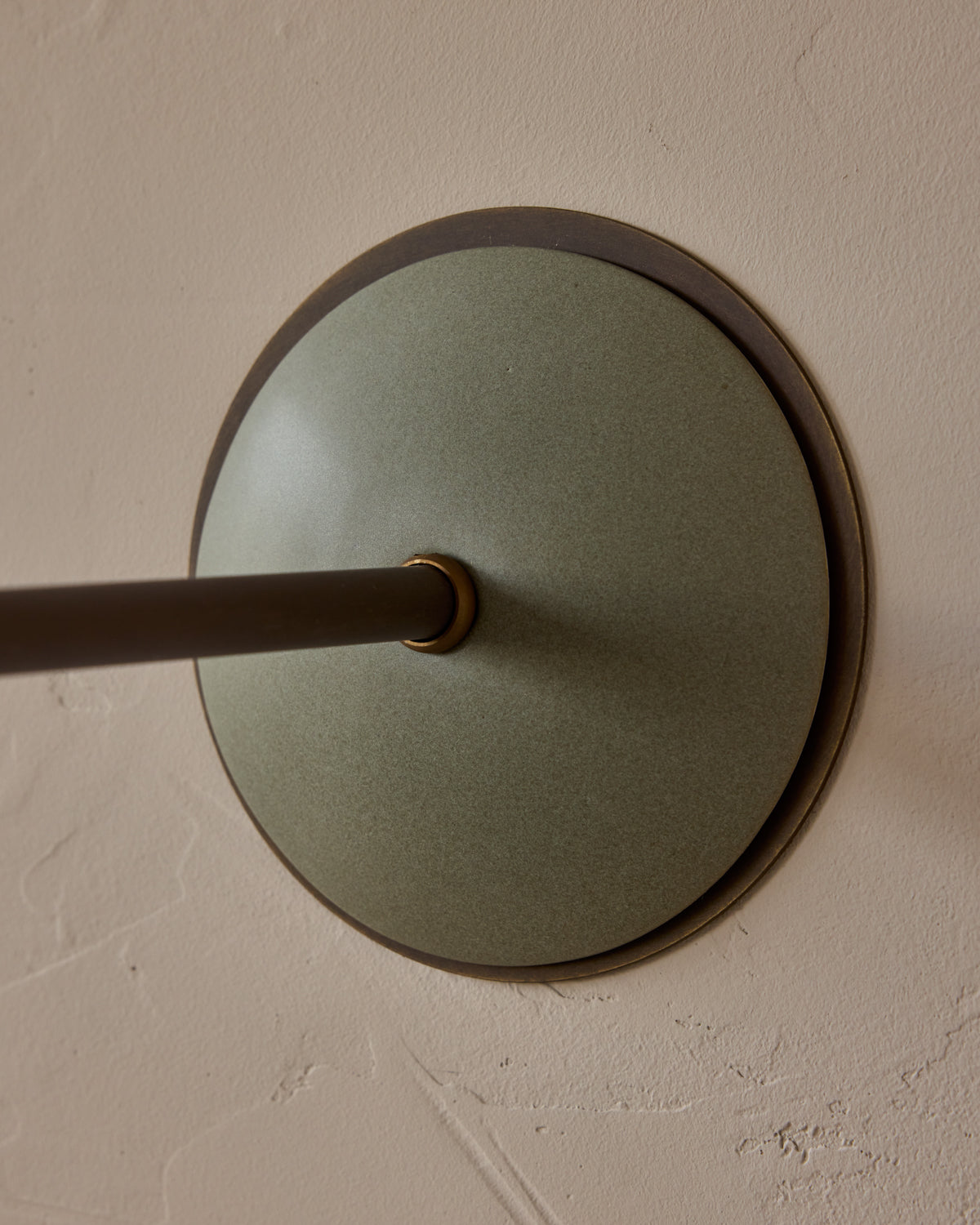#shade-finish_olivine ceramic
#metal-finish_antique brass
#globe_milk glass