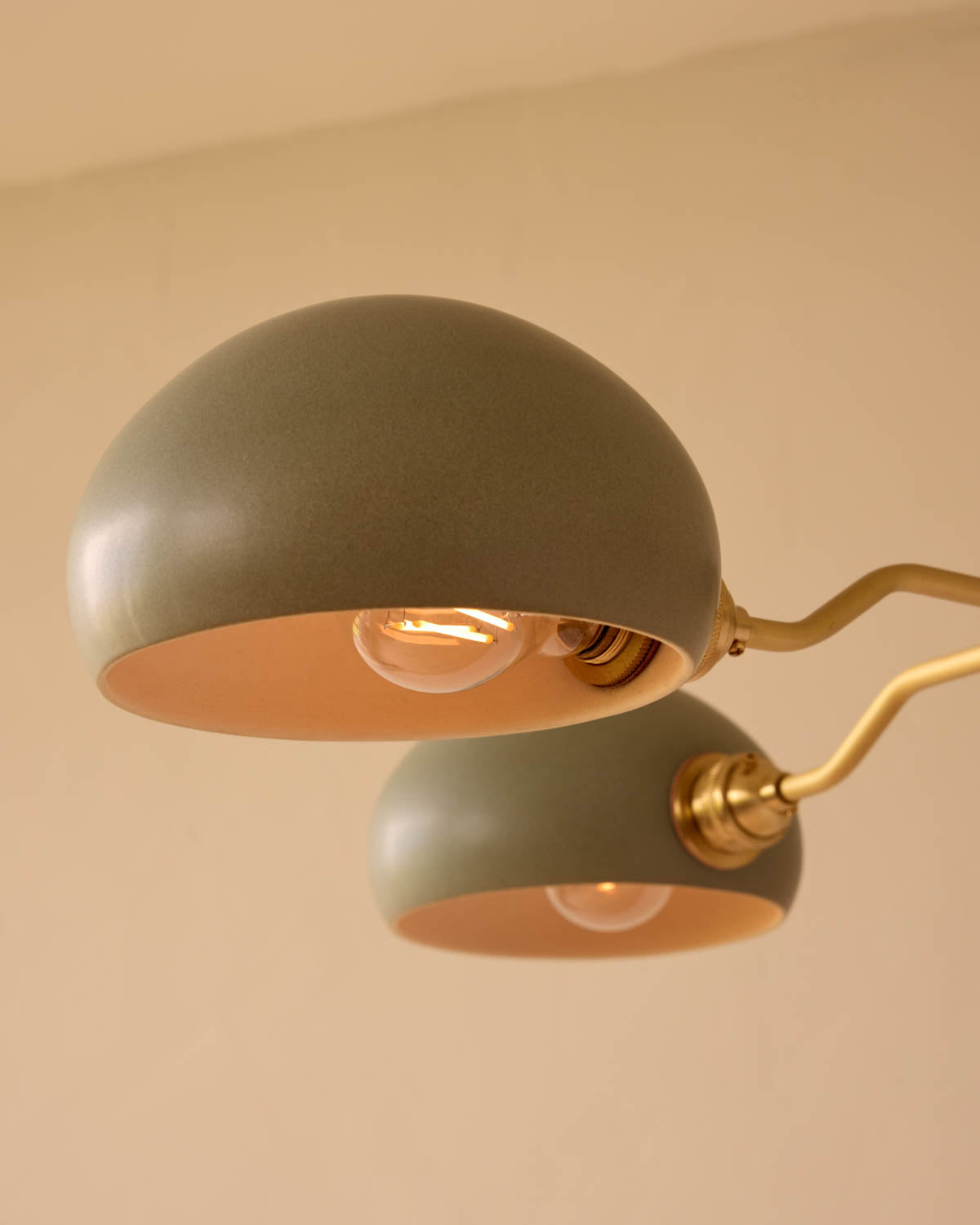 #shade-color_olivine #Metal-+-Wood-Finish_Satin Brass / Black Walnut