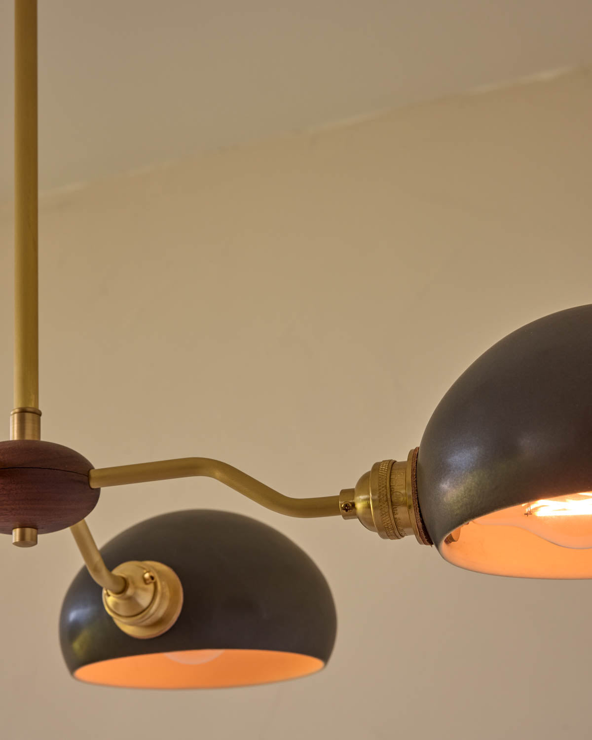 #shade-color_almost black #Metal-+-Wood-Finish_Satin Brass / Black Walnut