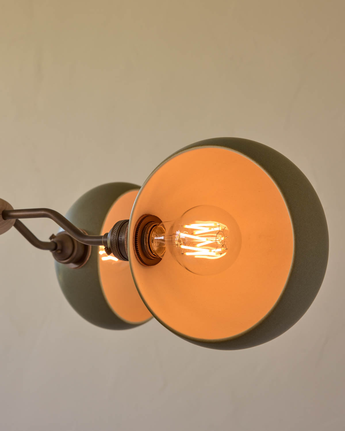 #shade-color_olivine #Metal-+-Wood-Finish_Antique Brass / Clear Maple