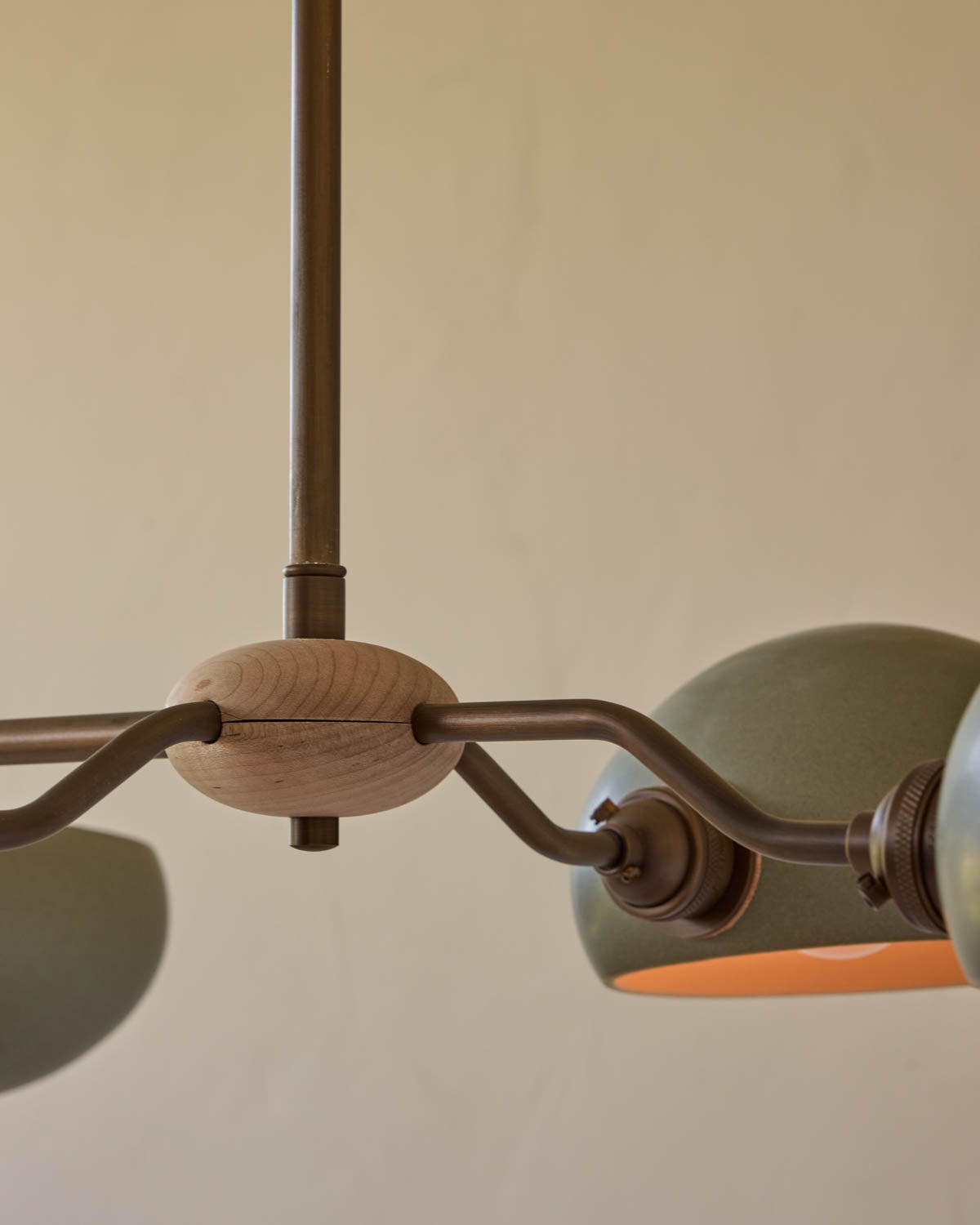 #shade-color_olivine #Metal-+-Wood-Finish_Antique Brass / Clear Maple