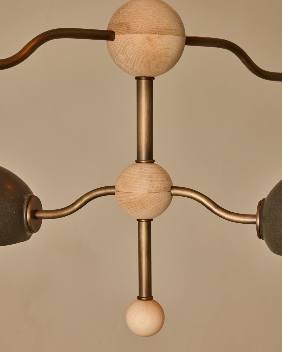 #shade-color_almost black #Metal-+-Wood-Finish_Antique Brass / Clear Maple