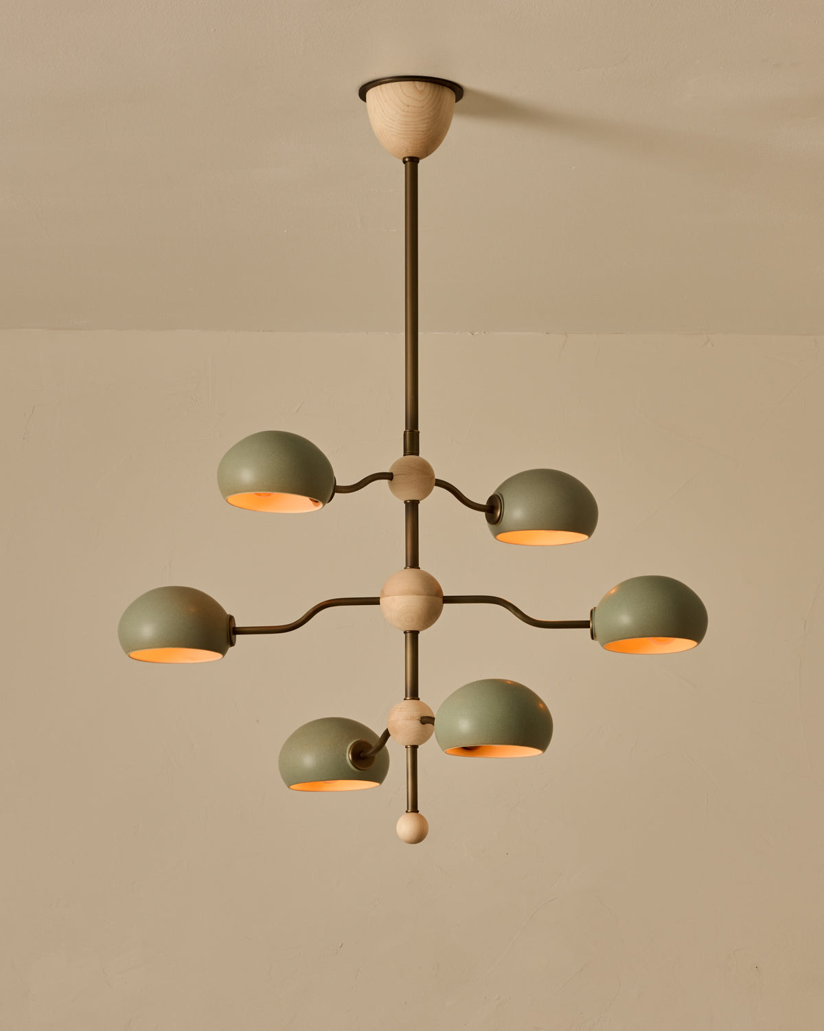 #shade-color_olivine #Metal-+-Wood-Finish_Antique Brass / Clear Maple