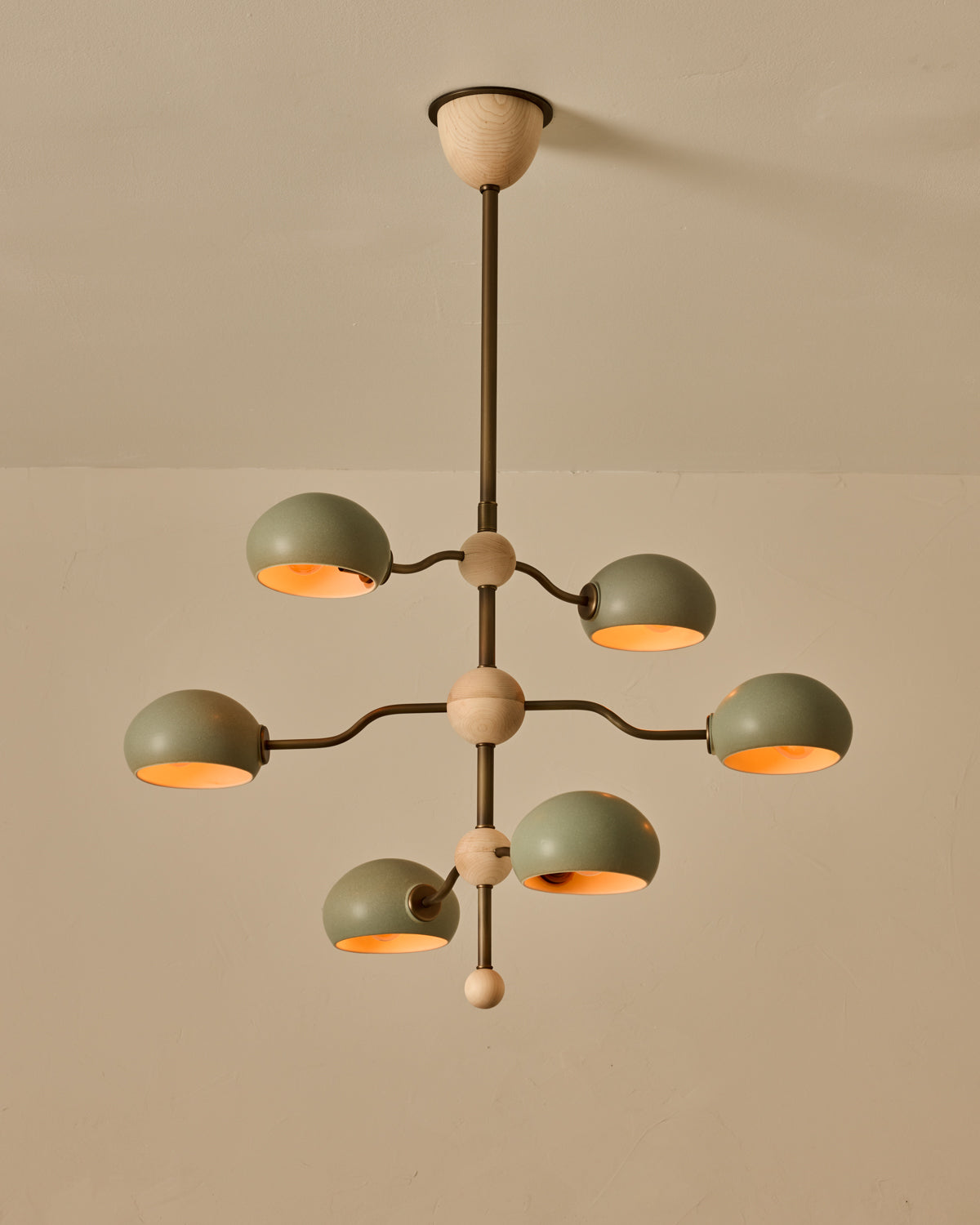 #shade-color_olivine #Metal-+-Wood-Finish_Antique Brass / Clear Maple