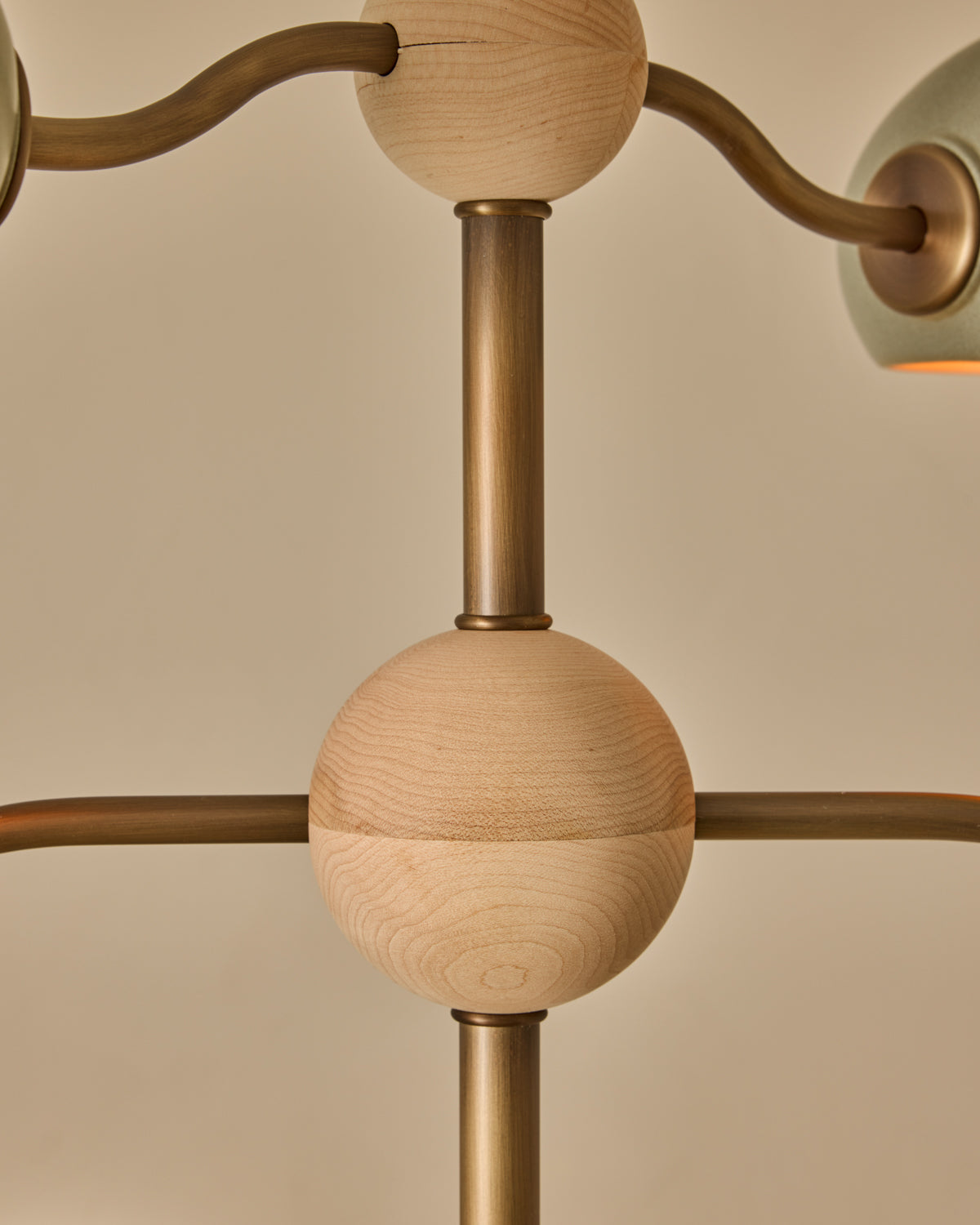 #shade-color_olivine #Metal-+-Wood-Finish_Antique Brass / Clear Maple