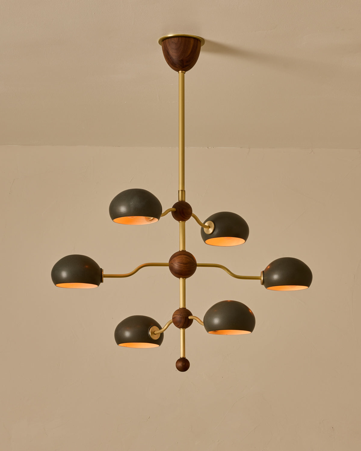 #shade-color_almost black #Metal-+-Wood-Finish_Satin Brass / Black Walnut