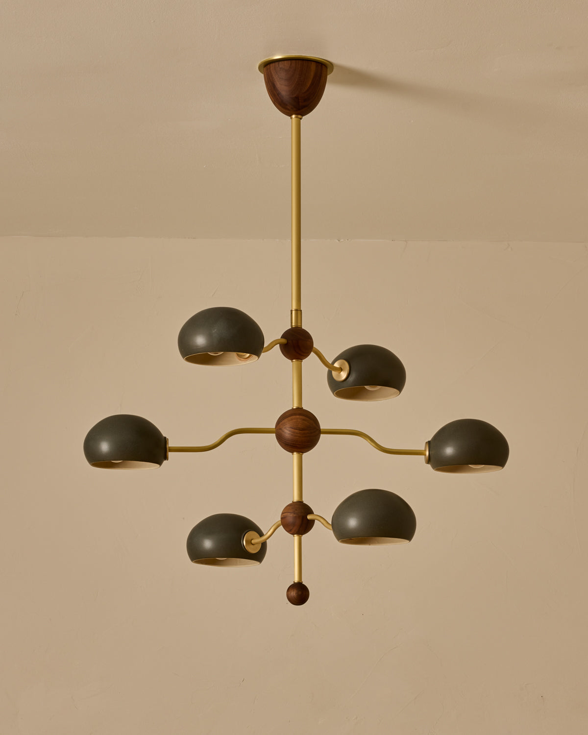 #shade-color_almost black #Metal-+-Wood-Finish_Satin Brass / Black Walnut