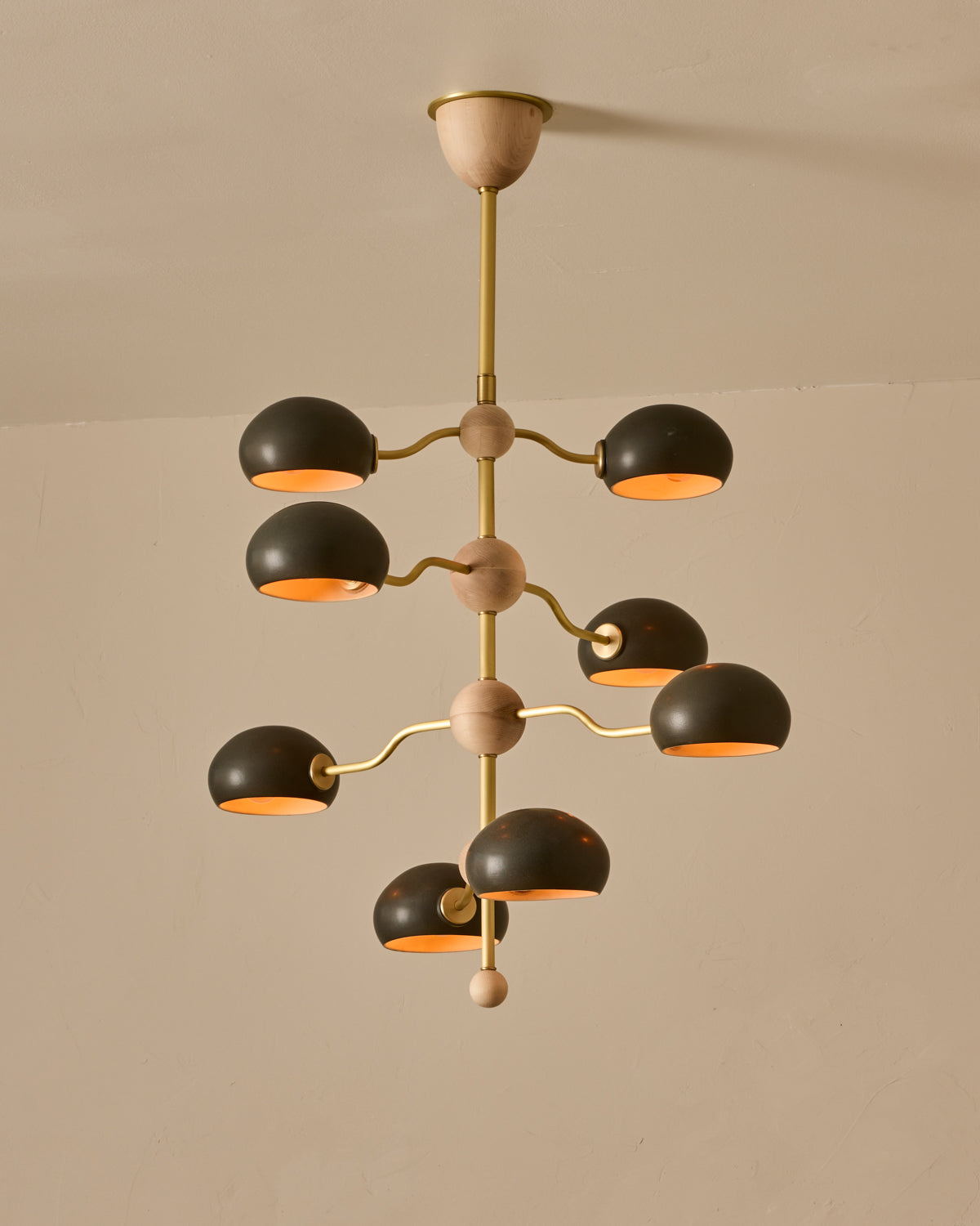 #shade-color_almost black #Metal-+-Wood-Finish_Satin Brass / Clear Maple