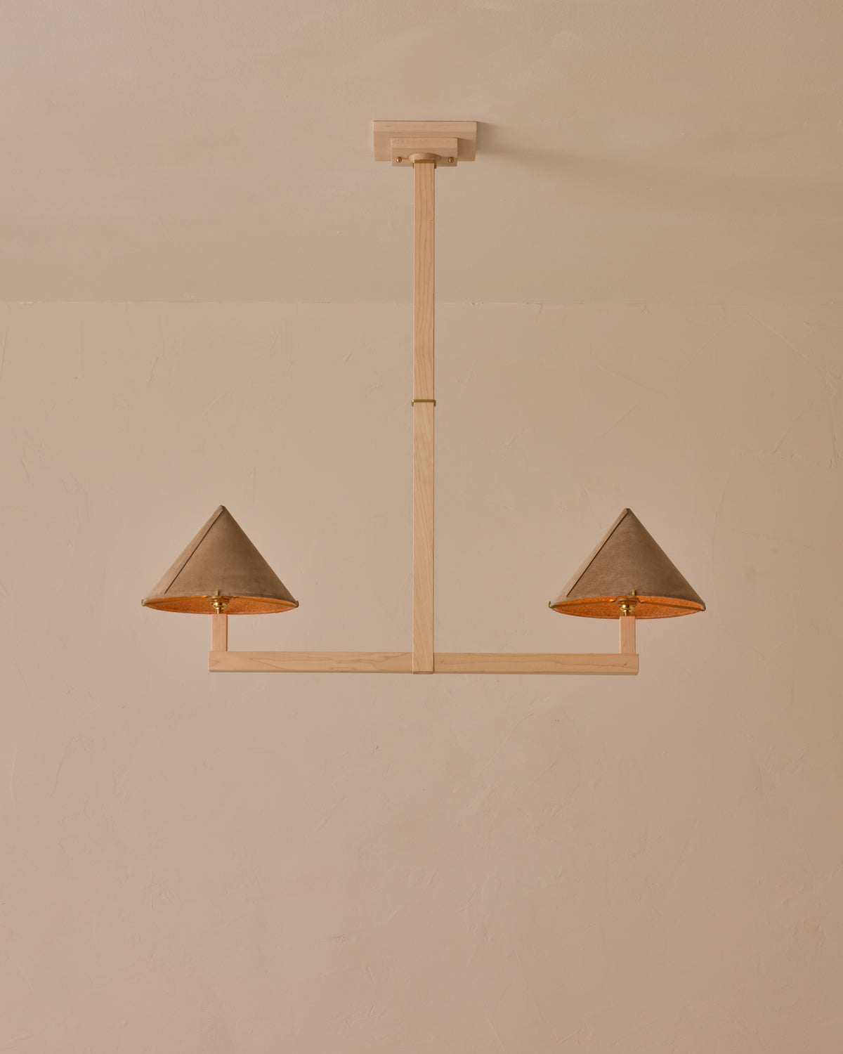 #wood-finish_clear maple #shade-finish_beige suede