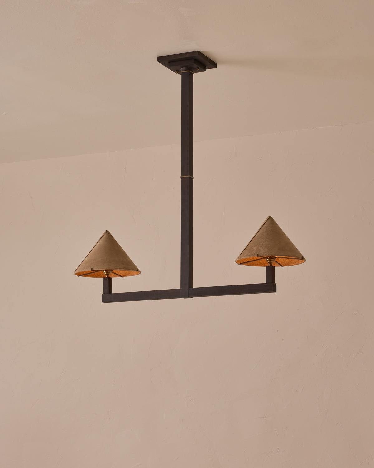 #wood-finish_dark wash maple #shade-finish_beige suede