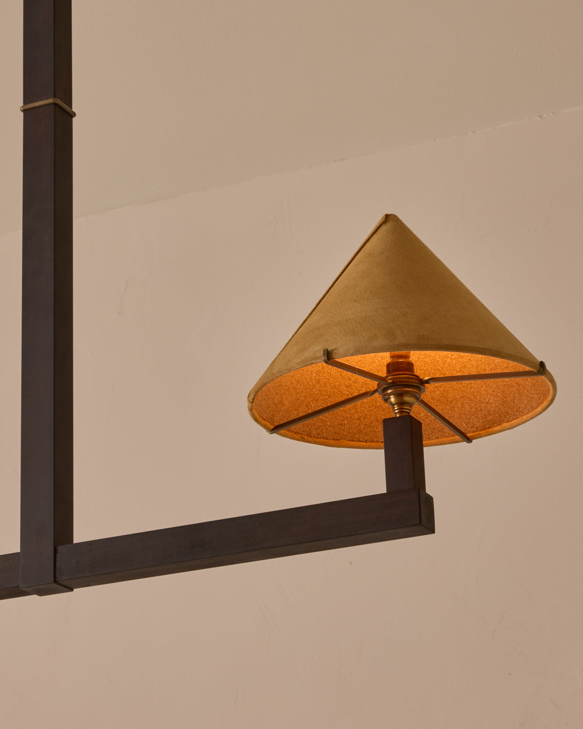 #wood-finish_dark wash maple #shade-finish_camel suede