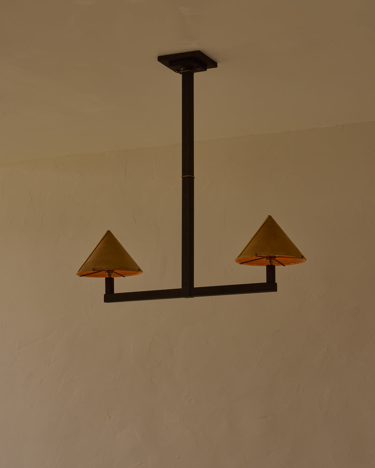 #wood-finish_dark wash maple #shade-finish_camel suede