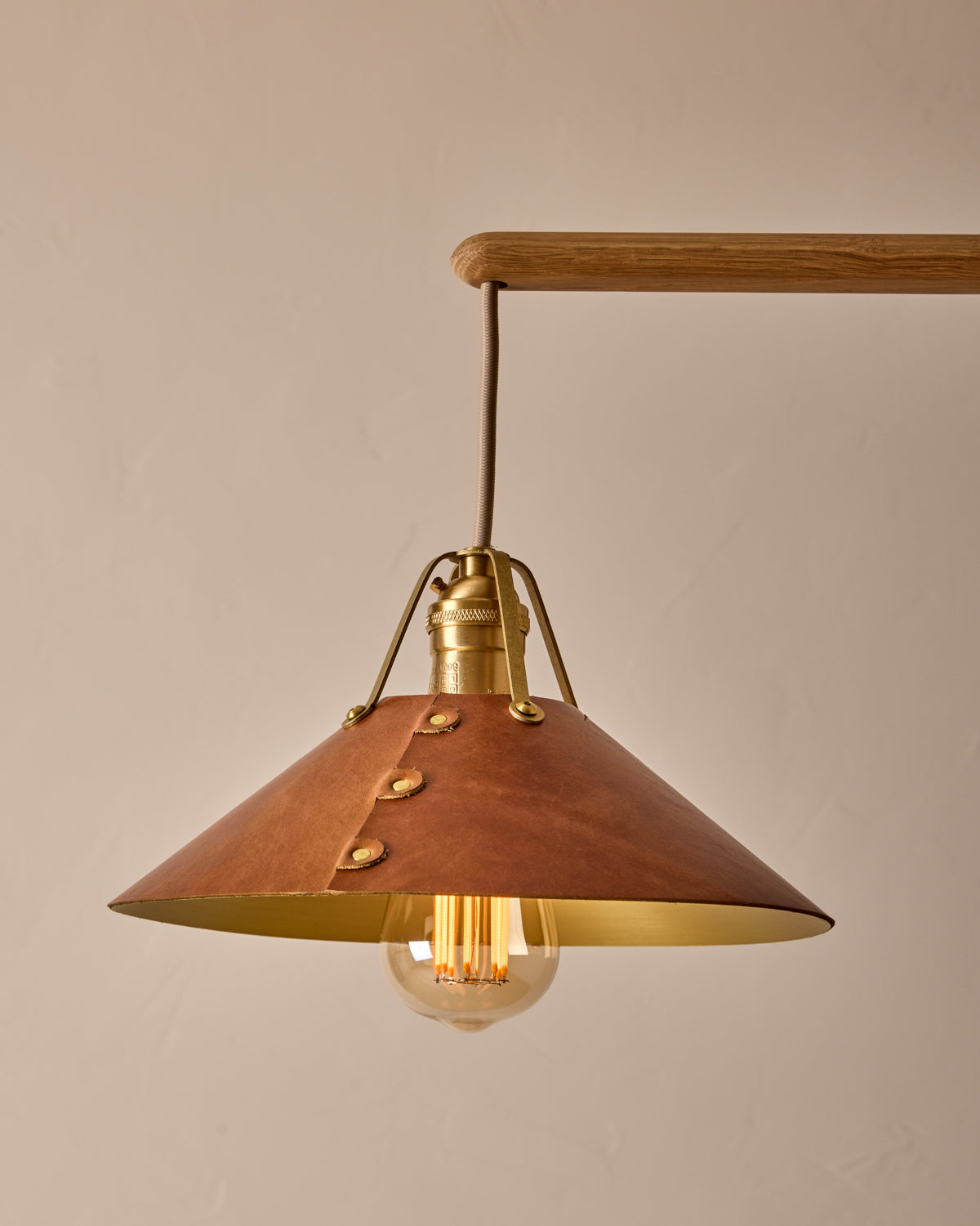 #leather-shade_cognac