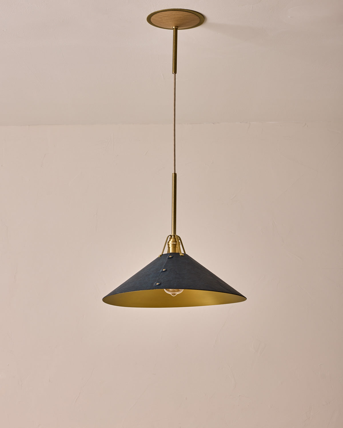 #leather-shade_navy #size_extra large