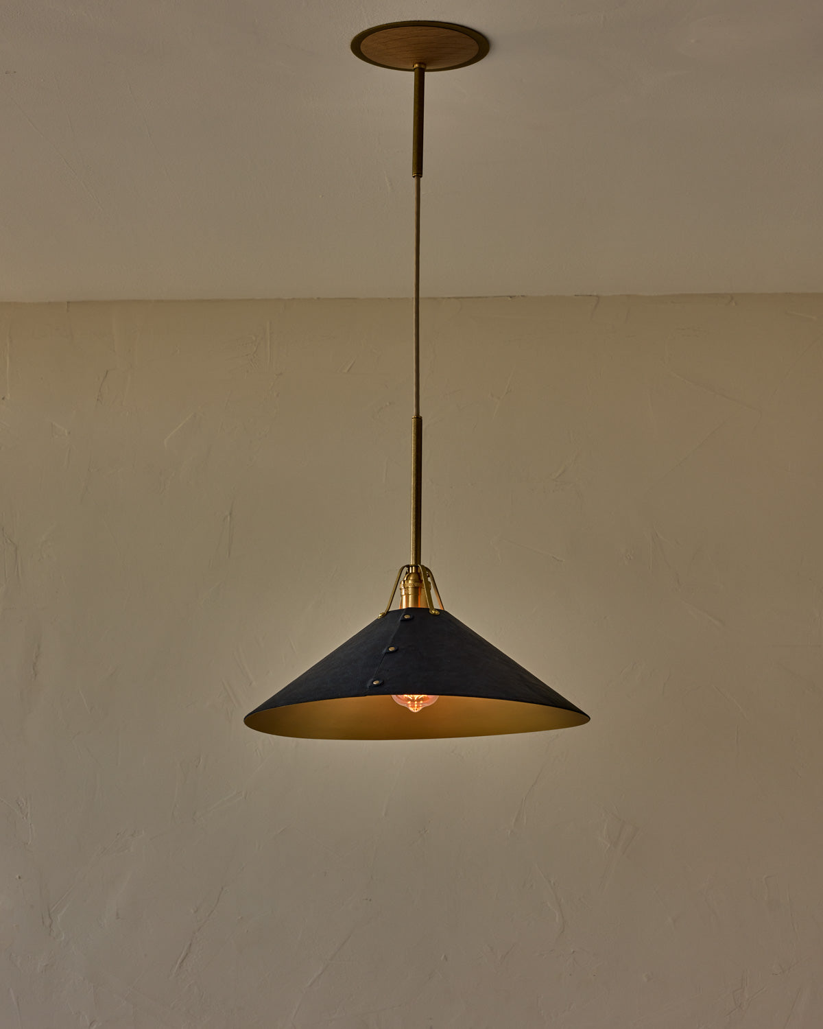 #leather-shade_navy #size_extra large