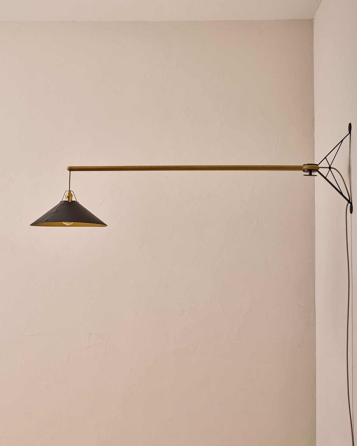 #leather-shade_black #size_extra large #wiring_plug-in
