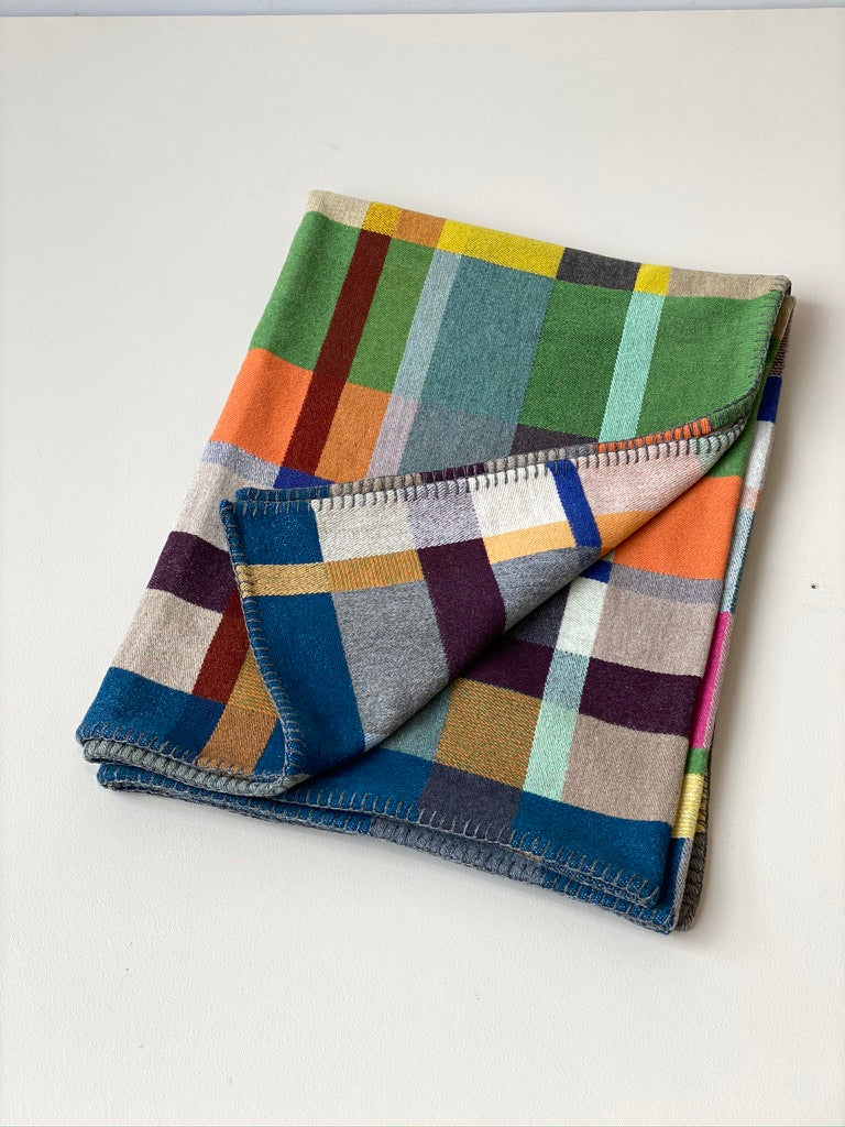 Gwynne Lambswool Block Throw