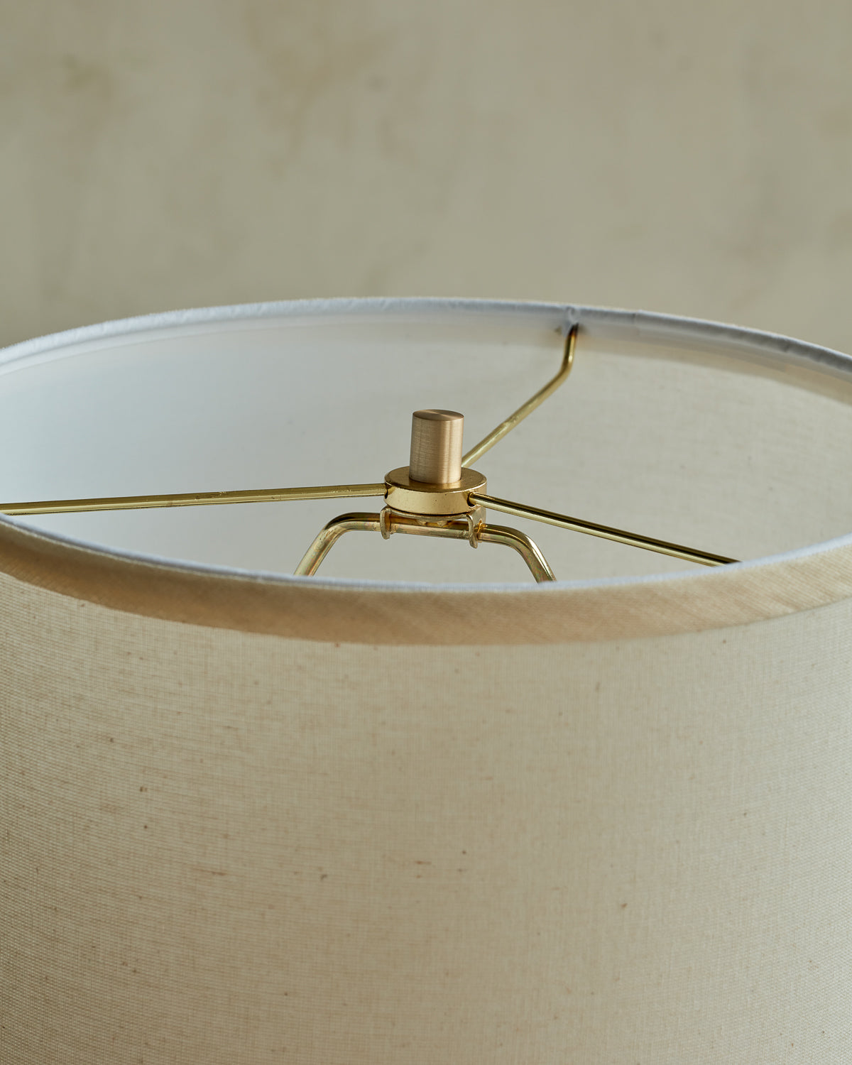 #shade-color_ivory linen