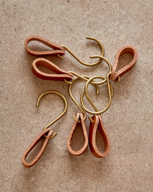 Ludlow Leather Hooks - Tan