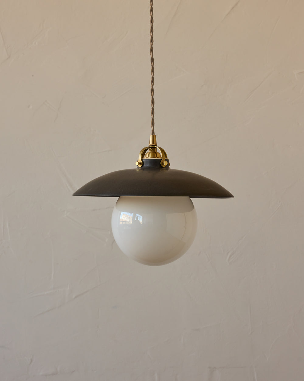 #shade-finish_almost black ceramic #Cord-Color---Glass_Beige Cord - White Globe