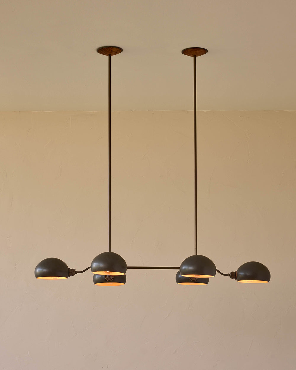 #shade-color_almost black #Metal-+-Wood-Finish_Antique Brass / Black Walnut