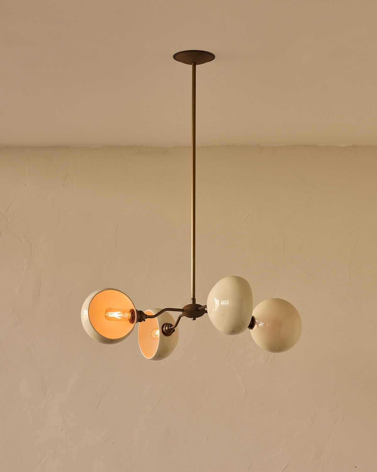 #shade-color_cream #Metal-+-Wood-Finish_Antique Brass / Black Walnut