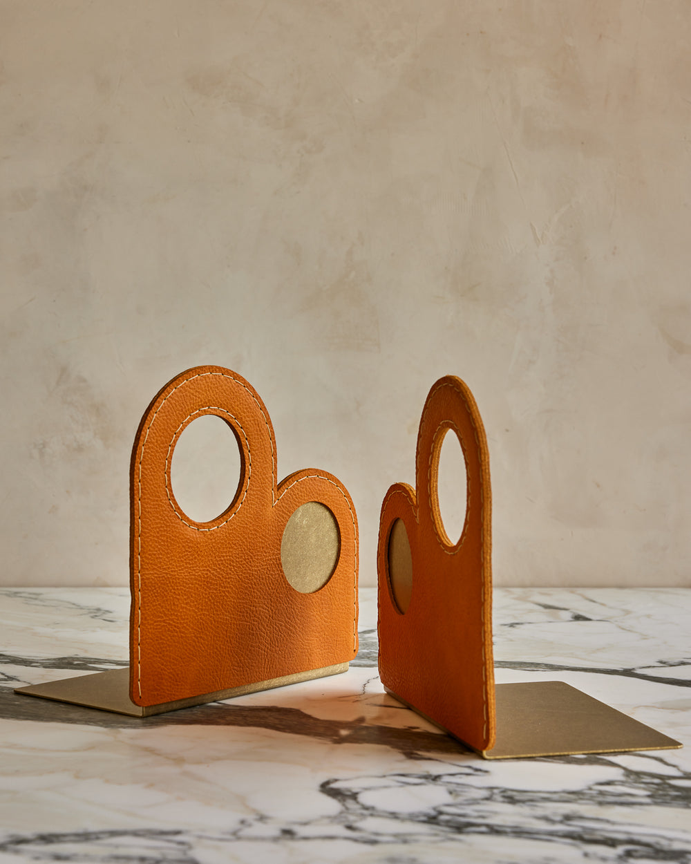 #leather-finish_cinnamon
